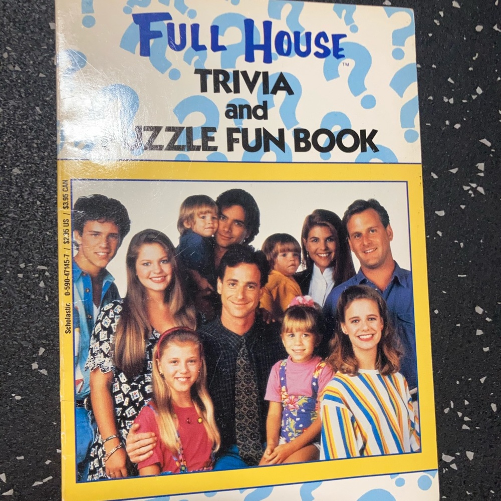 Full House Trivia and Puzzle Fun Book